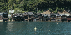 夏の伊根町、舟屋の歴史と甘味に触れた旅。